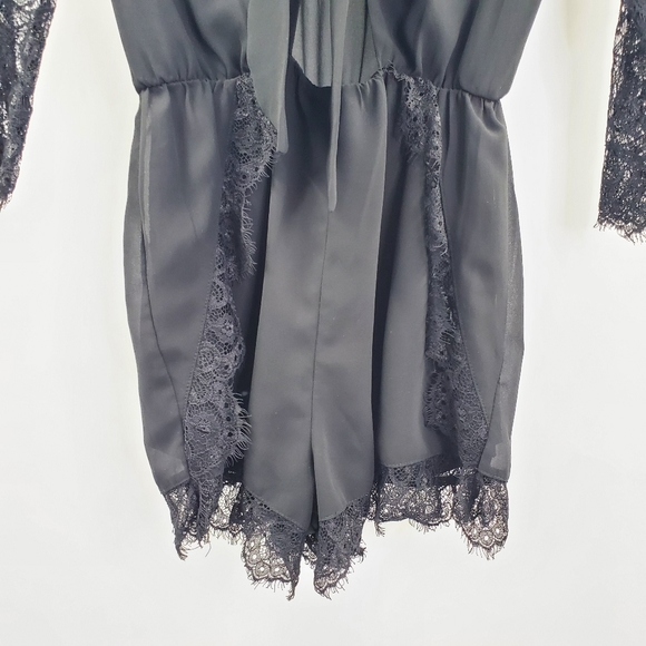Forever 21 Tie-Front Eyelash Lace Romper Black Boho - Picture 4 of 9